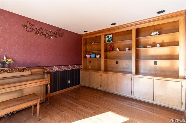 5002 Eastbrooke Place, Clarence, NY 14221