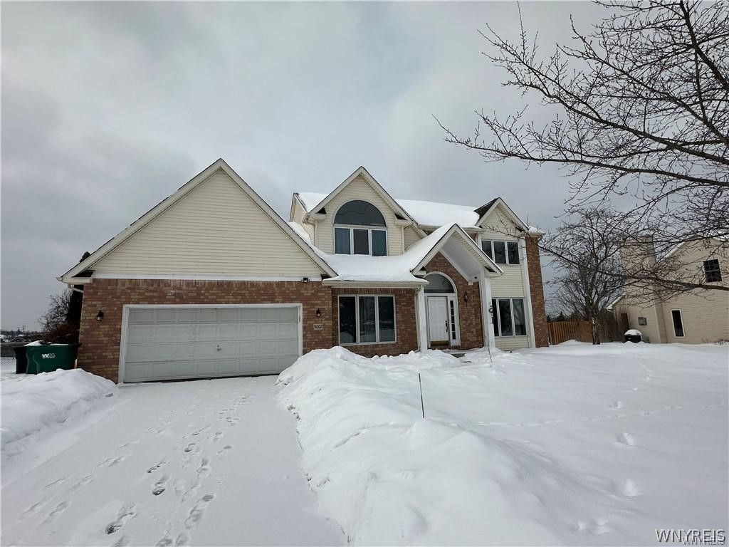 5002 Eastbrooke Place, Clarence, NY 14221