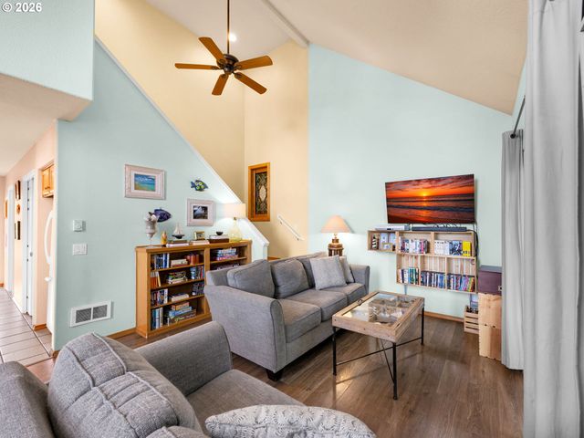 243 S Grayling St, Rockaway Beach, OR 97136