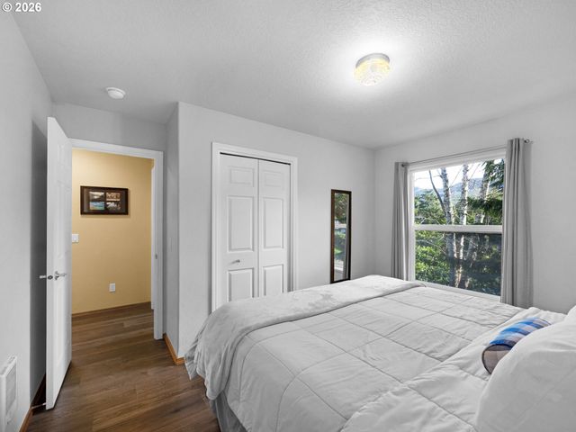243 S Grayling St, Rockaway Beach, OR 97136