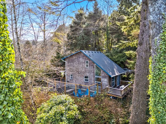 243 S Grayling St, Rockaway Beach, OR 97136