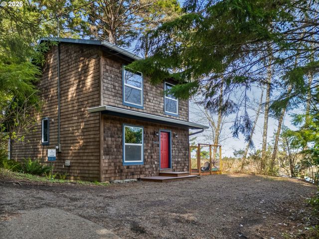 243 S Grayling St, Rockaway Beach, OR 97136