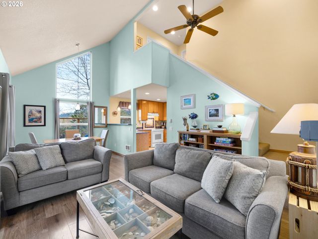 243 S Grayling St, Rockaway Beach, OR 97136