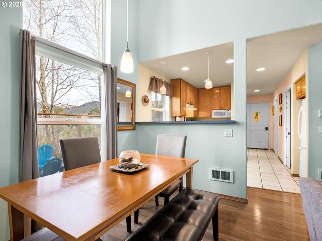 243 S Grayling St, Rockaway Beach, OR 97136