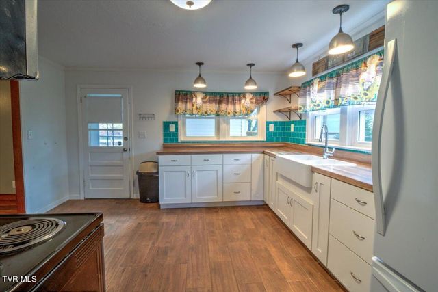 680 Mayberry Road, Jonesborough, TN 37659