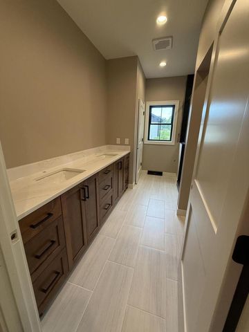 W208N16278 Renee WAY, Jackson, WI 53037