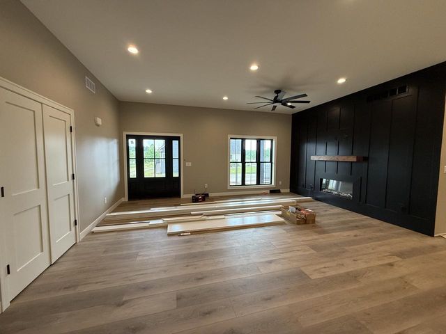 W208N16278 Renee WAY, Jackson, WI 53037