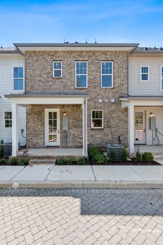 144 Nearwater Place, Hendersonville, TN 37075