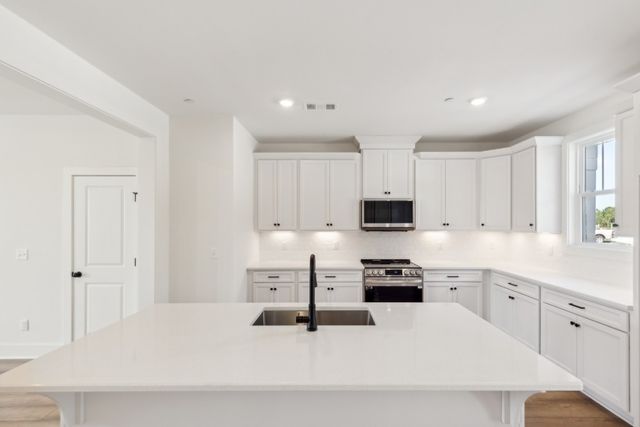 144 Nearwater Place, Hendersonville, TN 37075