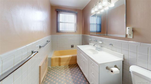 25-40 88th Street, East Elmhurst, NY 11369