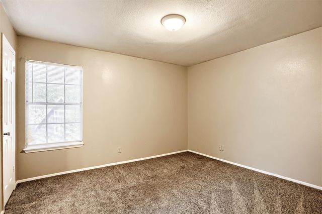 1302 Radcliff DR B, Austin, TX 78752