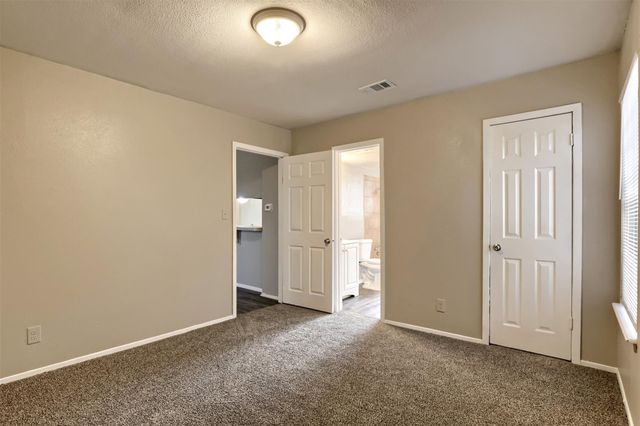 1302 Radcliff DR B, Austin, TX 78752