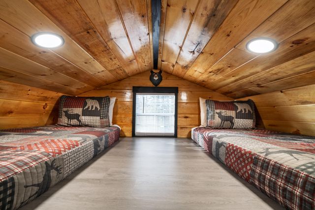 280 Pine Forest Park Road, Campton, KY 41301