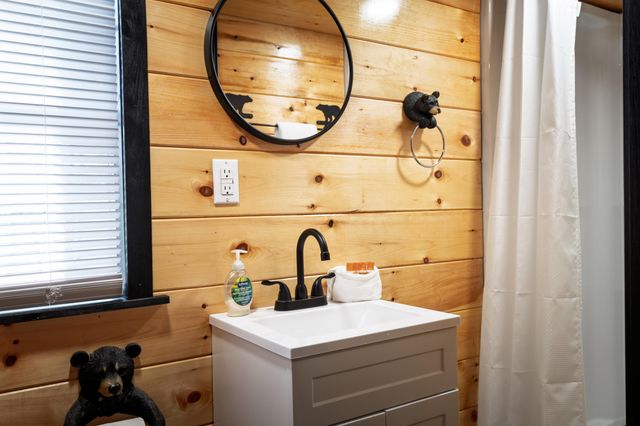 280 Pine Forest Park Road, Campton, KY 41301