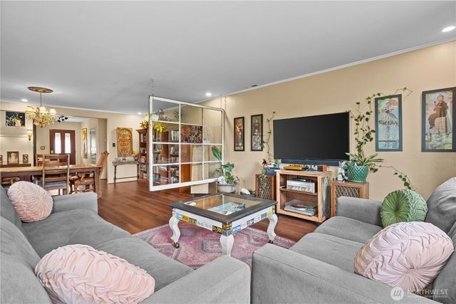 2036 Tacoma Road, Puyallup, WA 98371