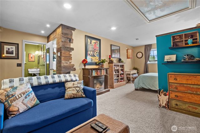 2036 Tacoma Road, Puyallup, WA 98371