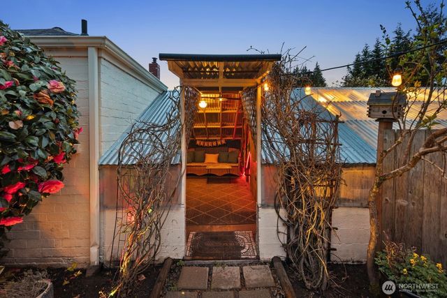 2036 Tacoma Road, Puyallup, WA 98371