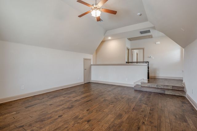 437 Middleton Drive, Roanoke, TX 76262