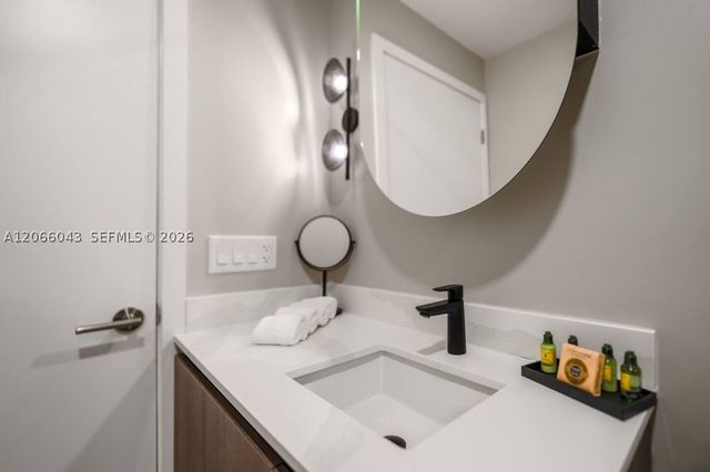 580 72nd St 1203, Miami Beach, FL 33141