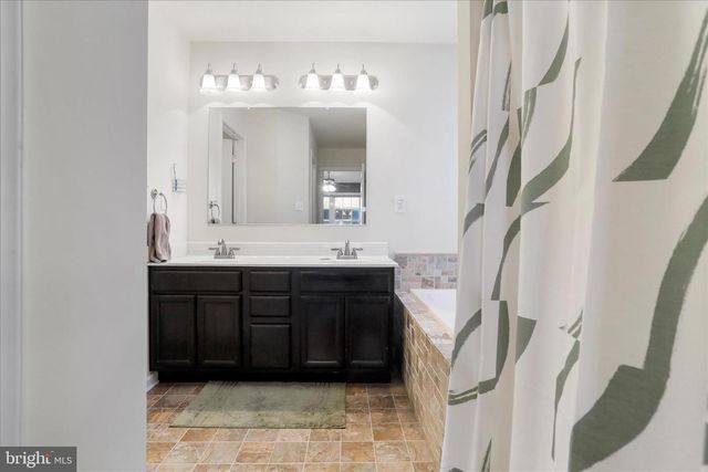 19 POCHARDS CT, Martinsburg, WV 25403