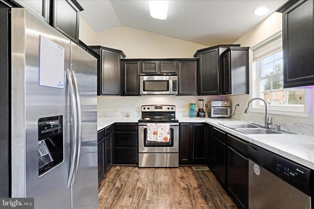 19 POCHARDS CT, Martinsburg, WV 25403