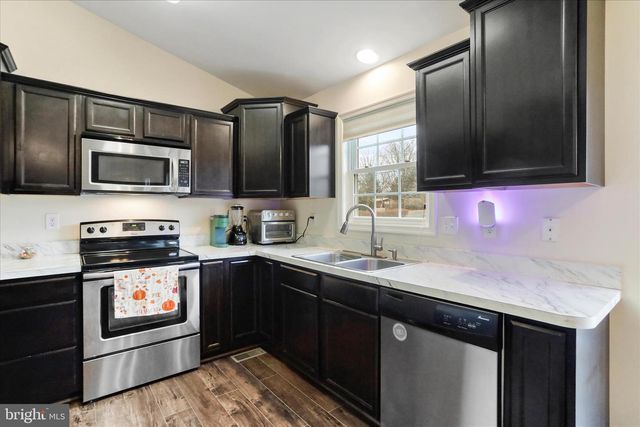 19 POCHARDS CT, Martinsburg, WV 25403