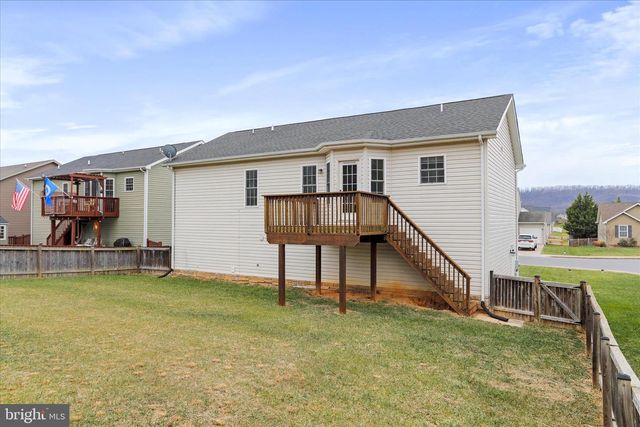 19 POCHARDS CT, Martinsburg, WV 25403