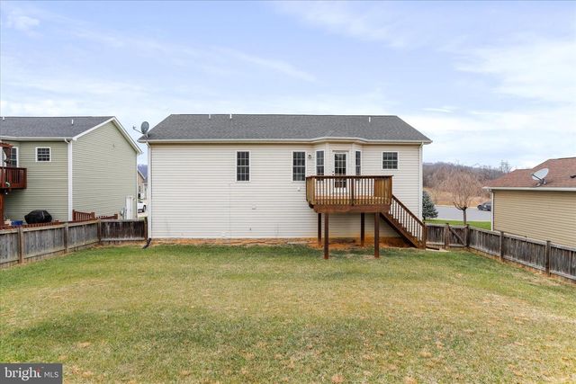 19 POCHARDS CT, Martinsburg, WV 25403