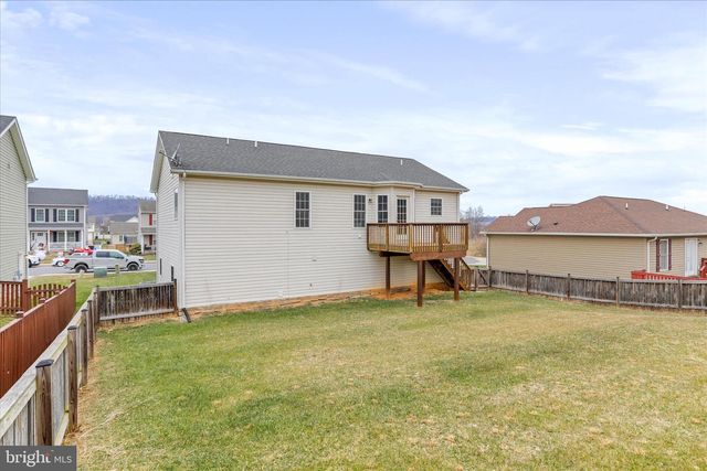 19 POCHARDS CT, Martinsburg, WV 25403
