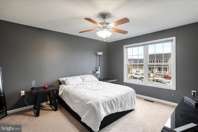 19 POCHARDS CT, Martinsburg, WV 25403