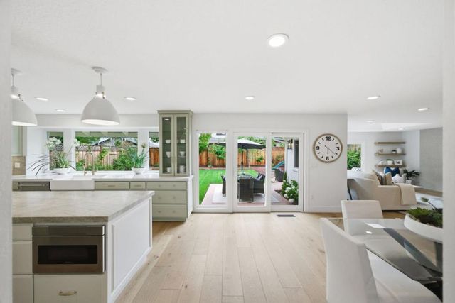17660 Vista Avenue, Monte Sereno, CA 95030