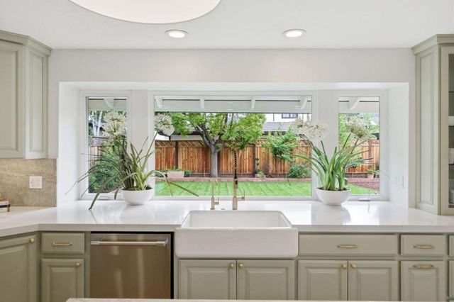 17660 Vista Avenue, Monte Sereno, CA 95030