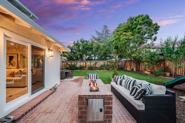 17660 Vista Avenue, Monte Sereno, CA 95030