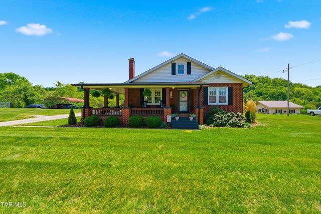 543 North Austin Springs Road, Piney Flats, TN 37686