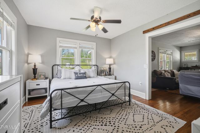 543 North Austin Springs Road, Piney Flats, TN 37686