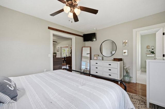 543 North Austin Springs Road, Piney Flats, TN 37686