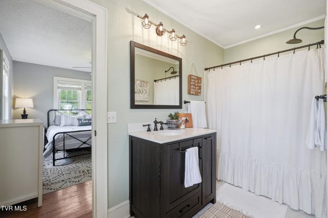 543 North Austin Springs Road, Piney Flats, TN 37686