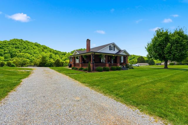 543 North Austin Springs Road, Piney Flats, TN 37686