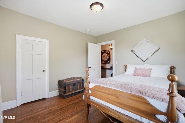 543 North Austin Springs Road, Piney Flats, TN 37686