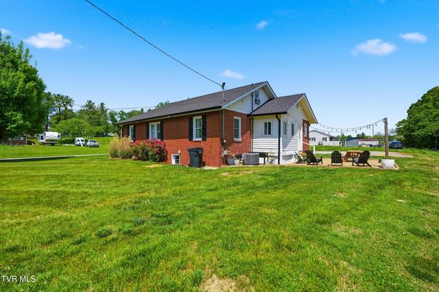 543 North Austin Springs Road, Piney Flats, TN 37686