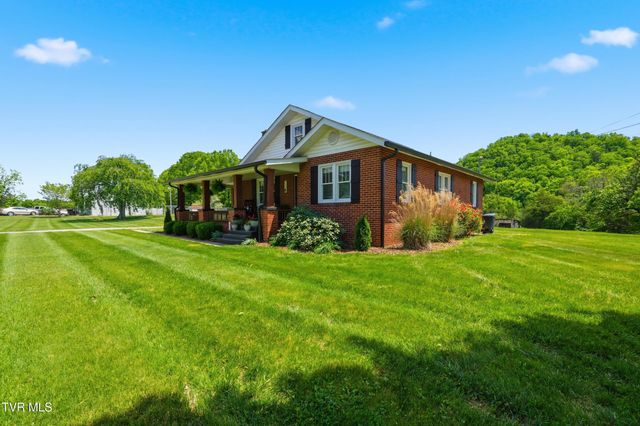 543 North Austin Springs Road, Piney Flats, TN 37686