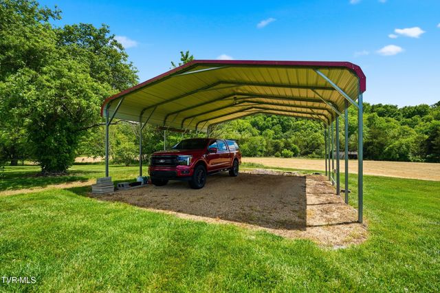 543 North Austin Springs Road, Piney Flats, TN 37686