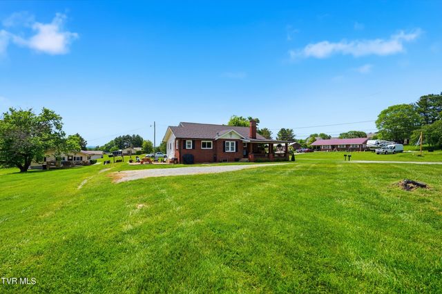 543 North Austin Springs Road, Piney Flats, TN 37686