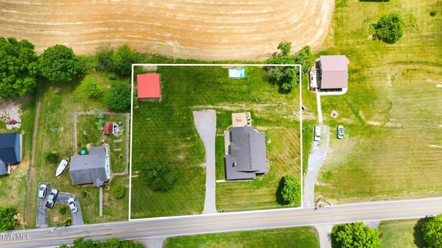 543 North Austin Springs Road, Piney Flats, TN 37686