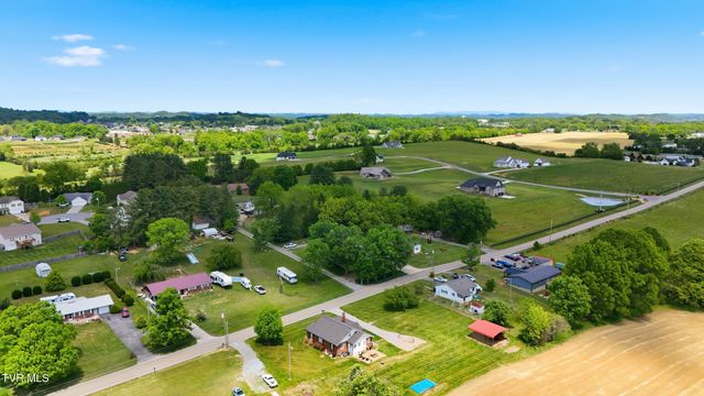 543 North Austin Springs Road, Piney Flats, TN 37686