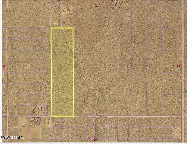 220 E Avenue X, Llano, CA 93544