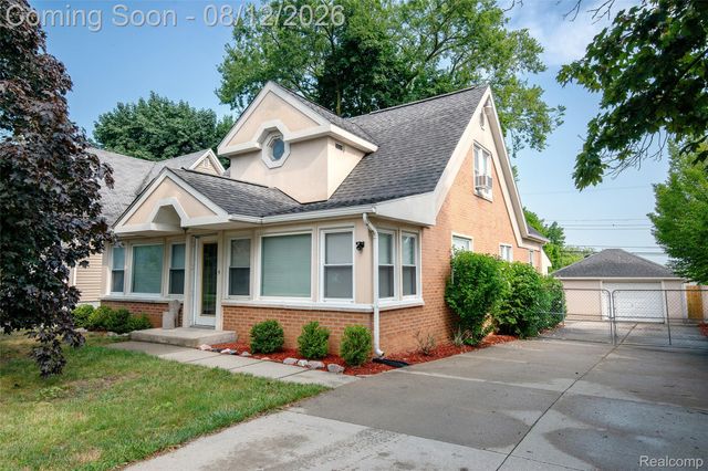 22 Cloverport Avenue, Rochester Hills, MI 48307