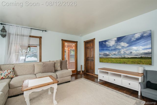 22 Cloverport Avenue, Rochester Hills, MI 48307