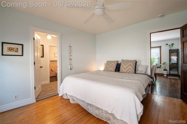 22 Cloverport Avenue, Rochester Hills, MI 48307