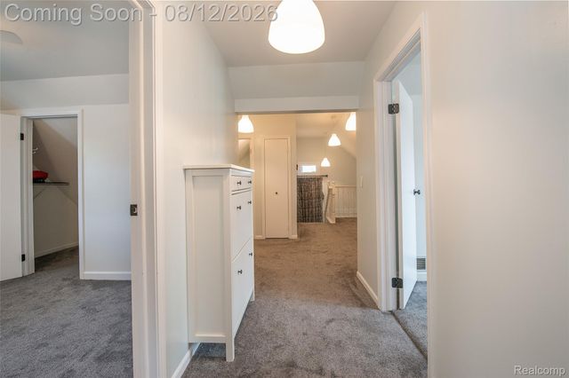 22 Cloverport Avenue, Rochester Hills, MI 48307